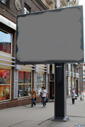 Неизвестные повесили в центре Москвы плакат с изображением члена и словом из трех букв